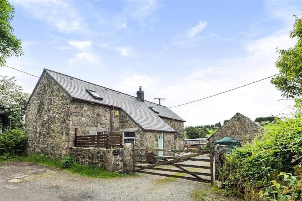 Delightful Artistic Granite Barn In Rural Hamlet Apartman Launceston Kültér fotó
