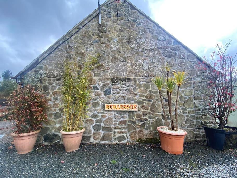 Delightful Artistic Granite Barn In Rural Hamlet Apartman Launceston Kültér fotó